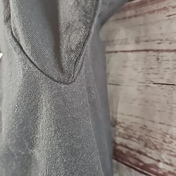 LOS ANGELES LAKERS BLACK SHORT SLEEVE PULLOVER TEE - Picture 5 of 7